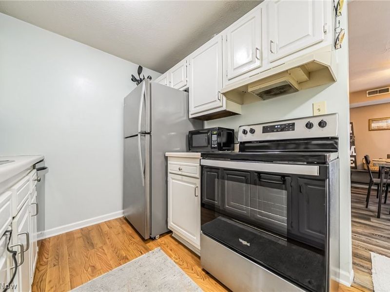 9611 Sunrise Boulevard , Unit K2, North Royalton, OH 44133 Photo 13