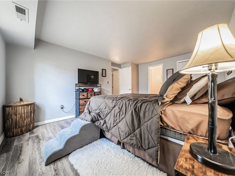 9611 Sunrise Boulevard , Unit K2, North Royalton, OH 44133 Photo 16