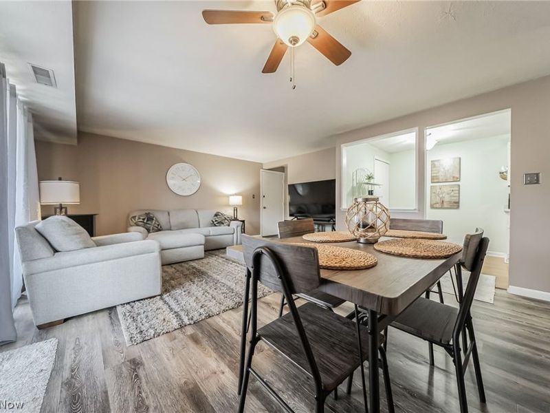 9611 Sunrise Boulevard , Unit K2, North Royalton, OH 44133 Photo 5