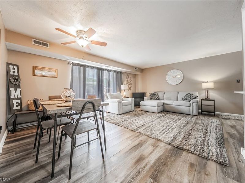 9611 Sunrise Boulevard , Unit K2, North Royalton, OH 44133 Photo 7