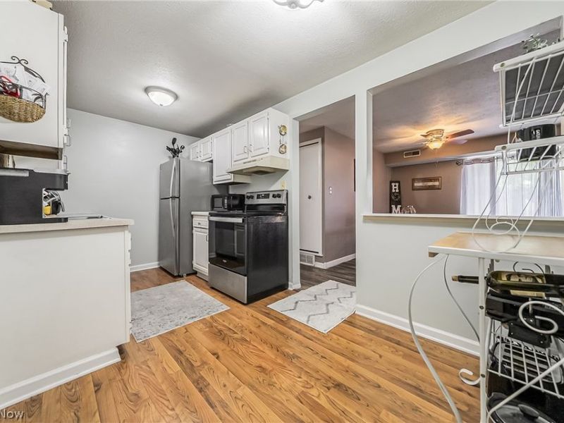 9611 Sunrise Boulevard , Unit K2, North Royalton, OH 44133 Photo 8