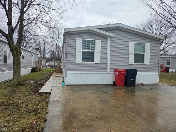 444 Westwoods , Amherst, OH 44001