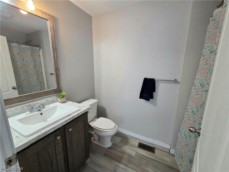 444 Westwoods , Amherst, OH 44001 Photo 13