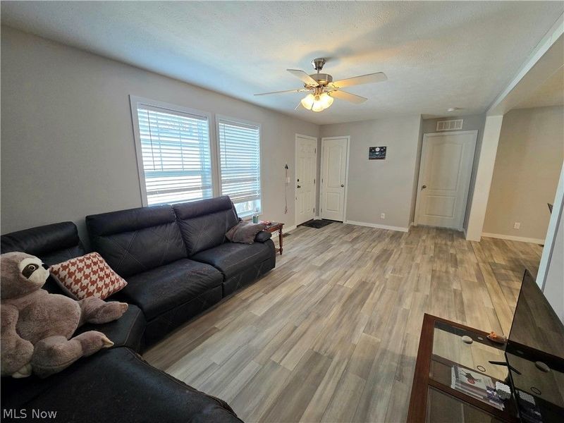 444 Westwoods , Amherst, OH 44001 Photo 3