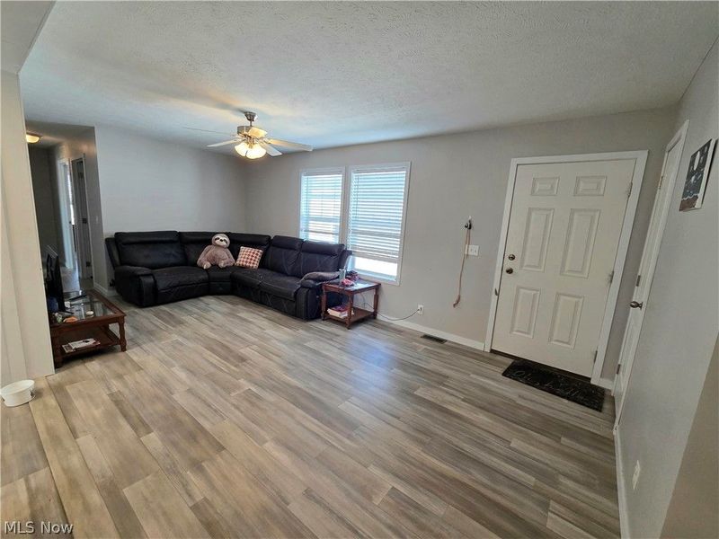 444 Westwoods , Amherst, OH 44001 Photo 4