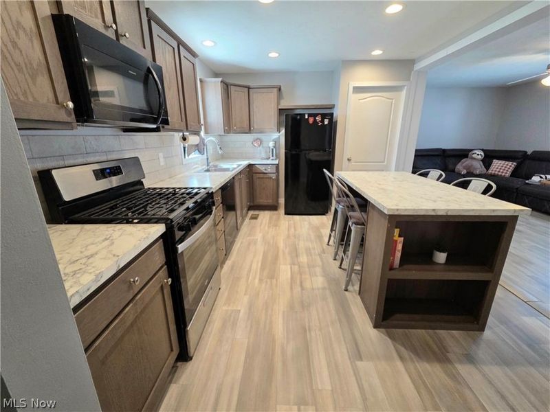 444 Westwoods , Amherst, OH 44001 Photo 5