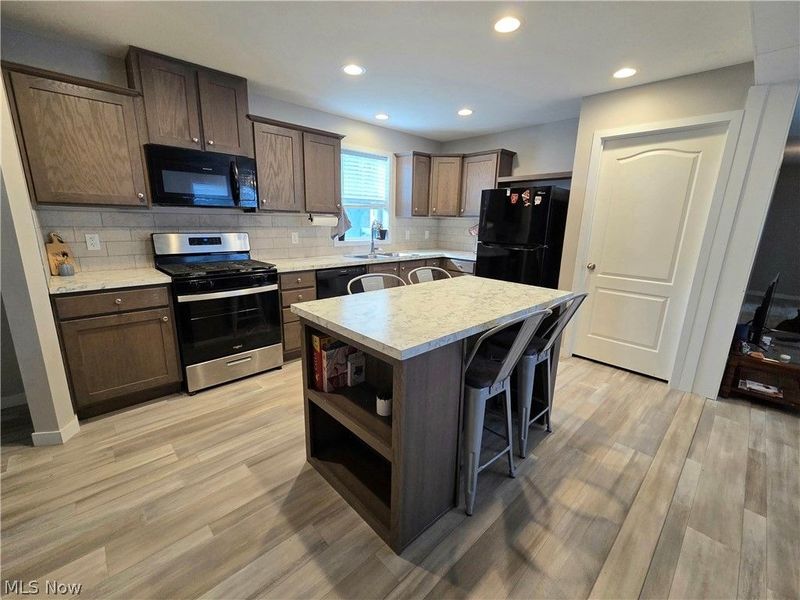 444 Westwoods , Amherst, OH 44001 Photo 7