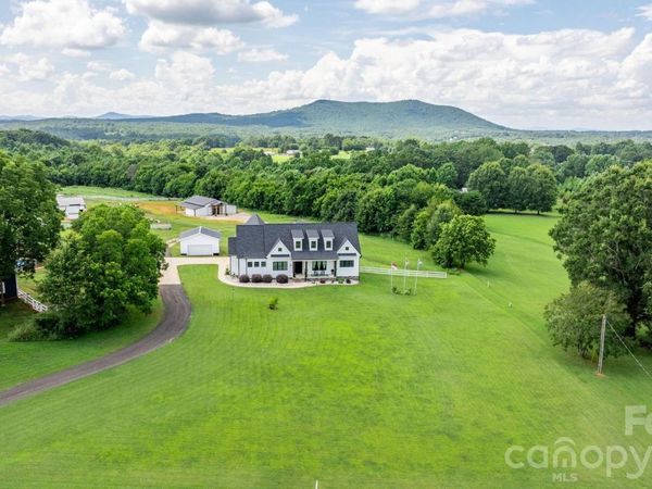 5780 W Hwy 10 Highway, Hickory, NC 28602