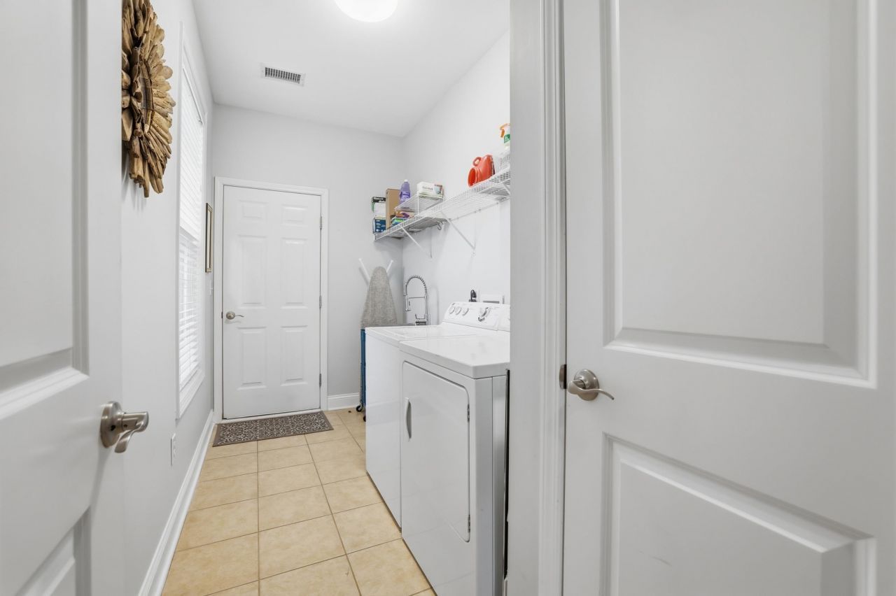 431 Plantation Oaks Dr. Photo 31