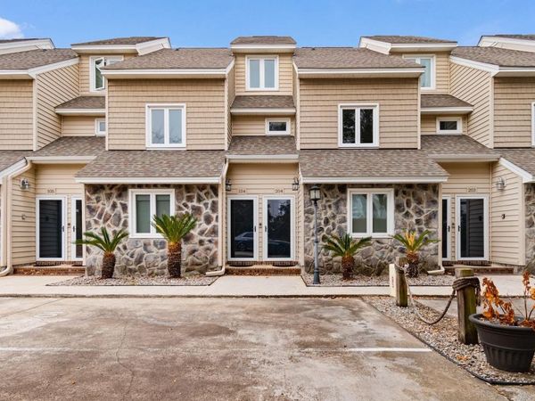 2010 Sand Dunes Dr., Unit 204, Myrtle Beach, SC 29577