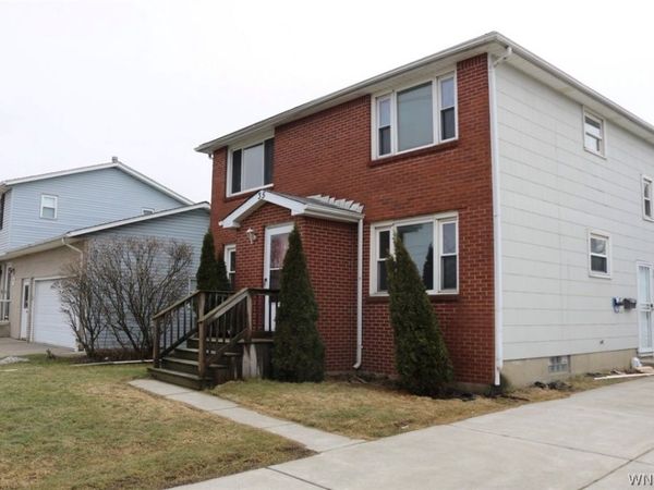 35 Crandon Boulevard , Buffalo, NY 14225