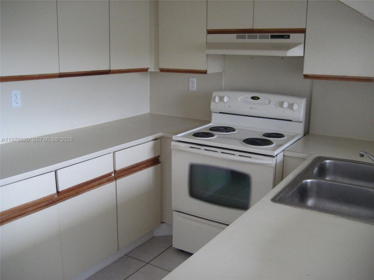 8305 SW 152 Av, Unit A-405, Miami, FL 33193 Photo