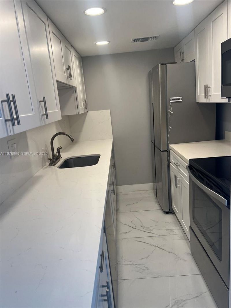 3304 Virginia St , Unit 7B, Miami, FL 33133 Photo