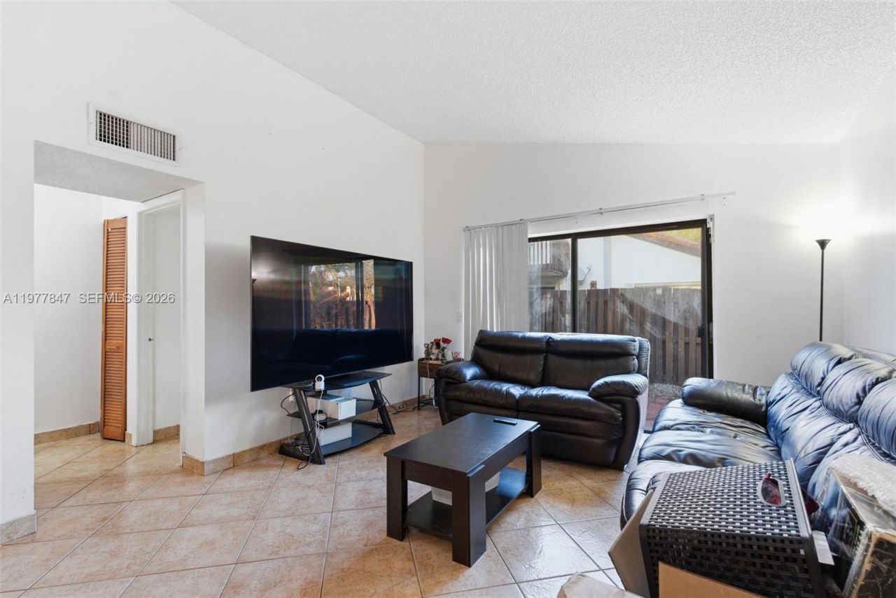 13253 SW 110th Ter, Unit 19-1, Miami, FL 33186 Photo