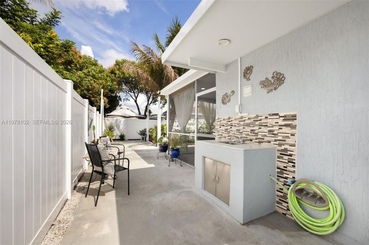 7331 Ramona St , Miramar, FL 33023 Photo