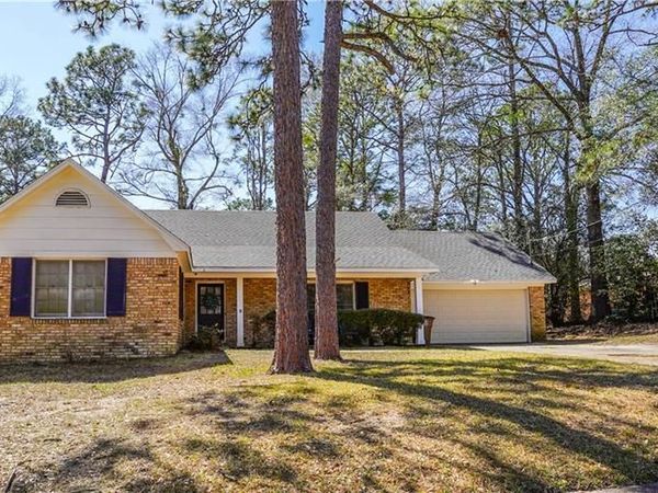 6263 Parkbrook Drive, Mobile, AL 36608