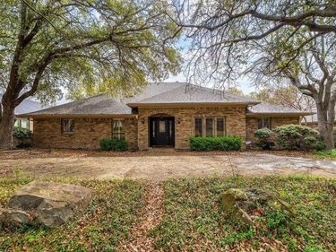 9922 Hickory Crossing, Dallas, TX 75243