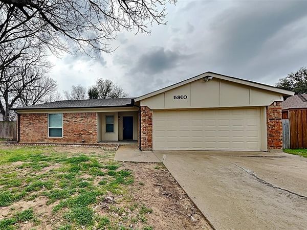 5910 Cameron Drive, Arlington, TX 76017