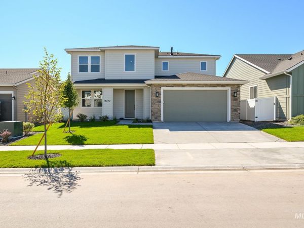 8426 S Wavecrest Ave, Kuna, ID 83634