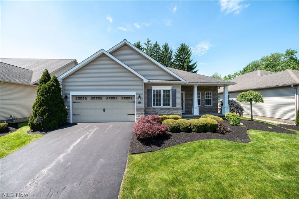30 Barnstone Lane, Unit 18, Canfield, OH 44406 Main Photo