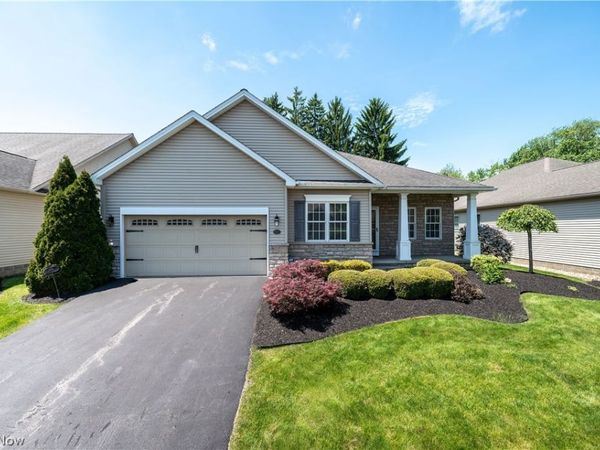30 Barnstone Lane, Unit 18, Canfield, OH 44406