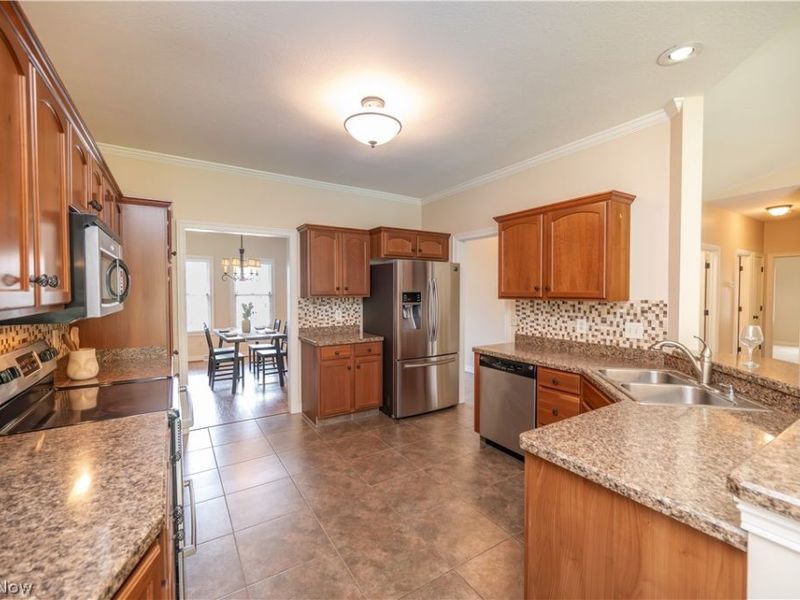 30 Barnstone Lane, Unit 18, Canfield, OH 44406 Photo 10