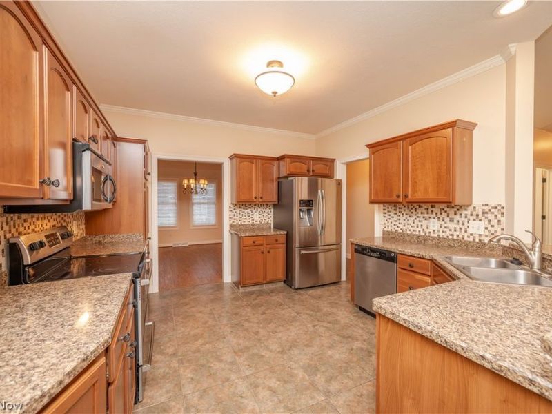 30 Barnstone Lane, Unit 18, Canfield, OH 44406 Photo 16