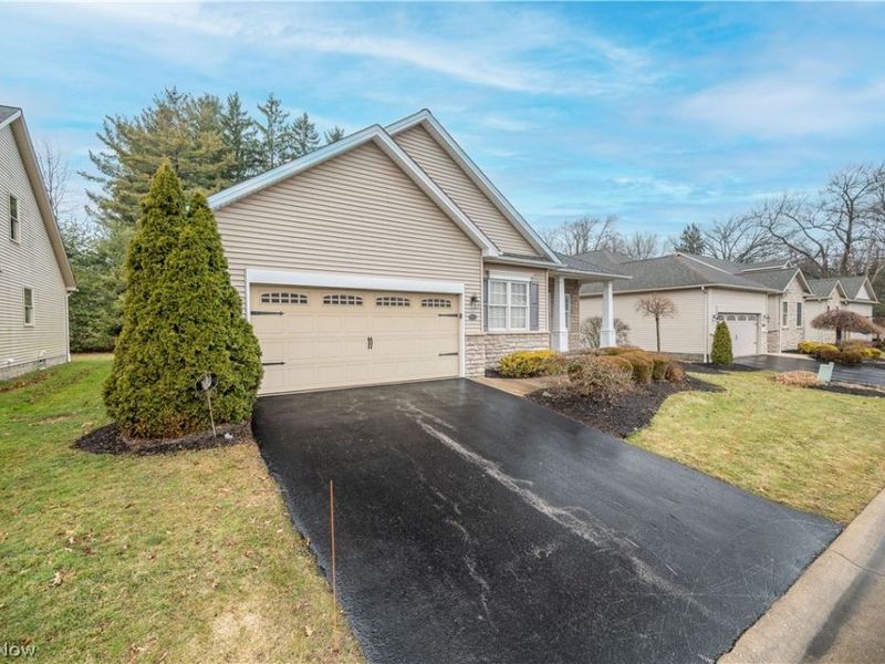 30 Barnstone Lane, Unit 18, Canfield, OH 44406 Photo 2