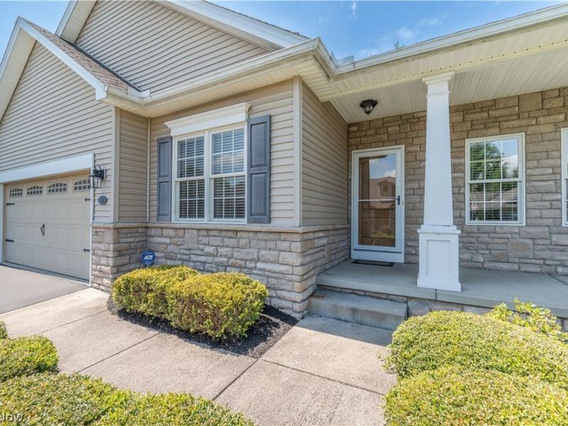 30 Barnstone Lane, Unit 18, Canfield, OH 44406 Photo 2