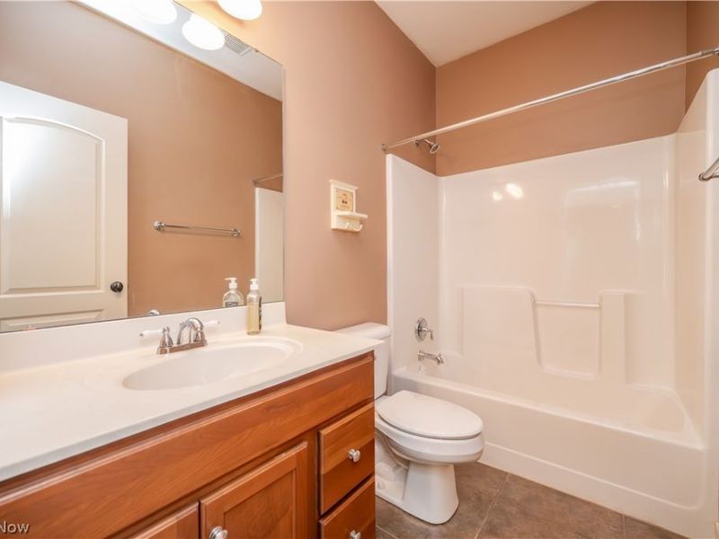 30 Barnstone Lane, Unit 18, Canfield, OH 44406 Photo 34