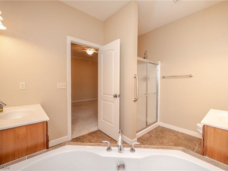 30 Barnstone Lane, Unit 18, Canfield, OH 44406 Photo 35