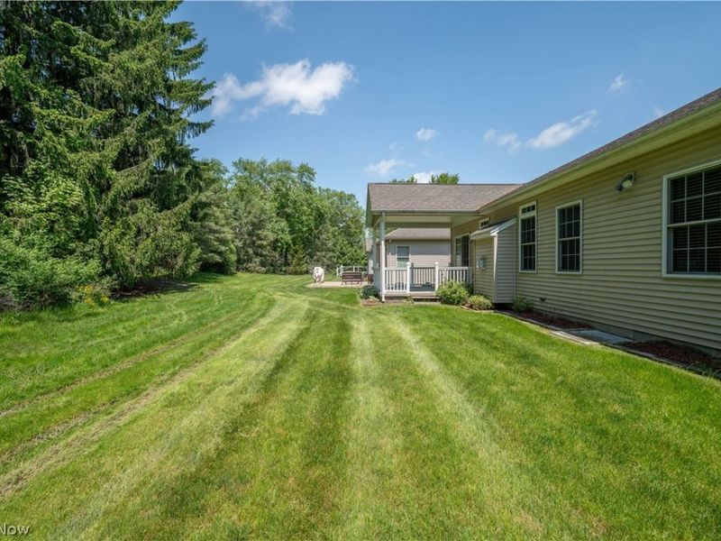 30 Barnstone Lane, Unit 18, Canfield, OH 44406 Photo 43