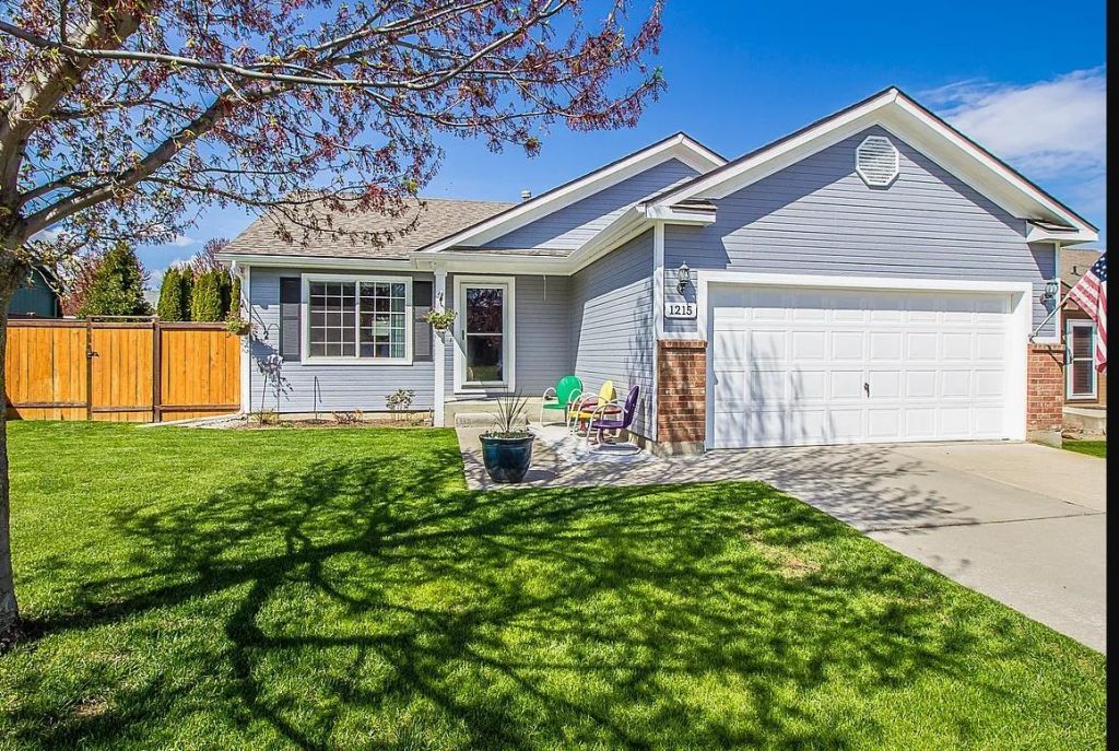 1215 N Fairway Rd, Liberty Lake, WA 99019 Main Photo