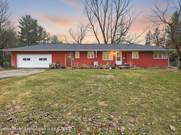 3116 Manley Drive, Lansing, MI 48910