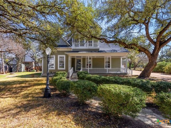 714 Rose Way , Salado, TX 76571