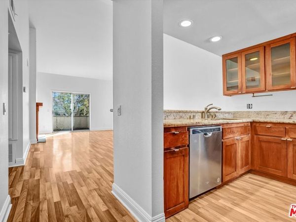 645 Chestnut Avenue, Unit 316, Long Beach, CA 90802