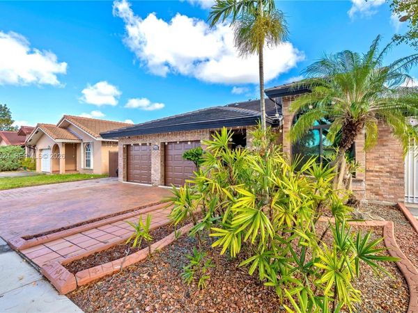 14330 SW 50th St , Miami, FL 33175