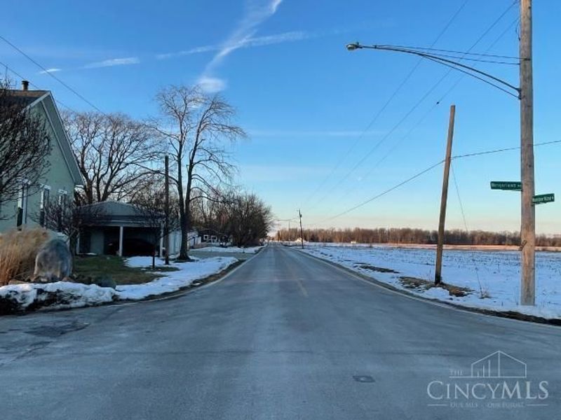 8972 Number Nine Road, Brookville, OH 45309 Photo 4