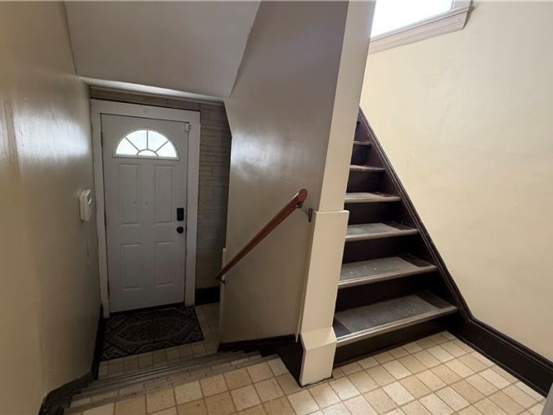 3123 West Boulevard, Cleveland, OH 44111 Photo 2