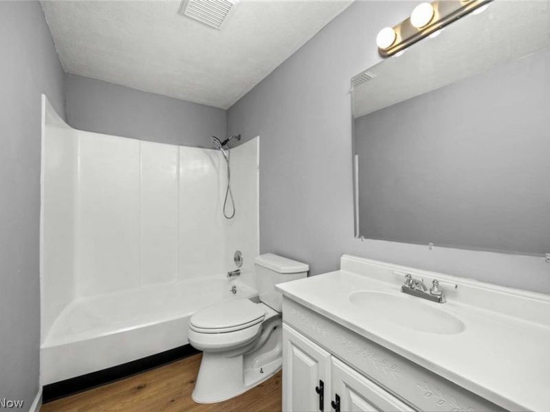 553 Delaware Avenue, Elyria, OH 44035 Photo 11