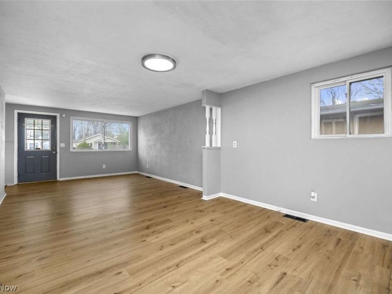 553 Delaware Avenue, Elyria, OH 44035 Photo 12