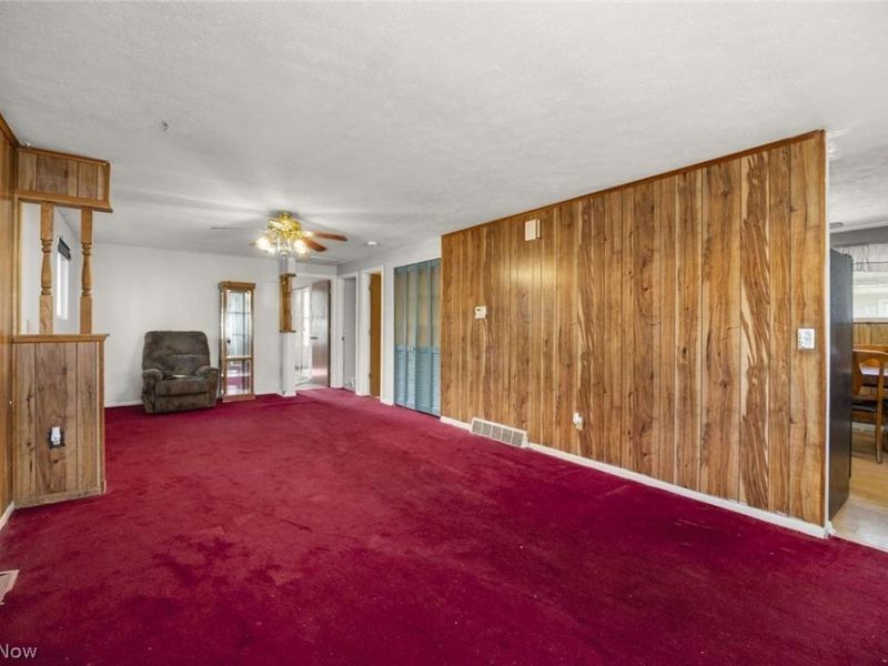 553 Delaware Avenue , Elyria, OH 44035 Photo 13