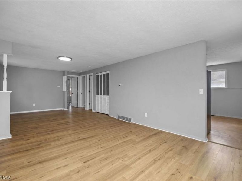 553 Delaware Avenue, Elyria, OH 44035 Photo 14