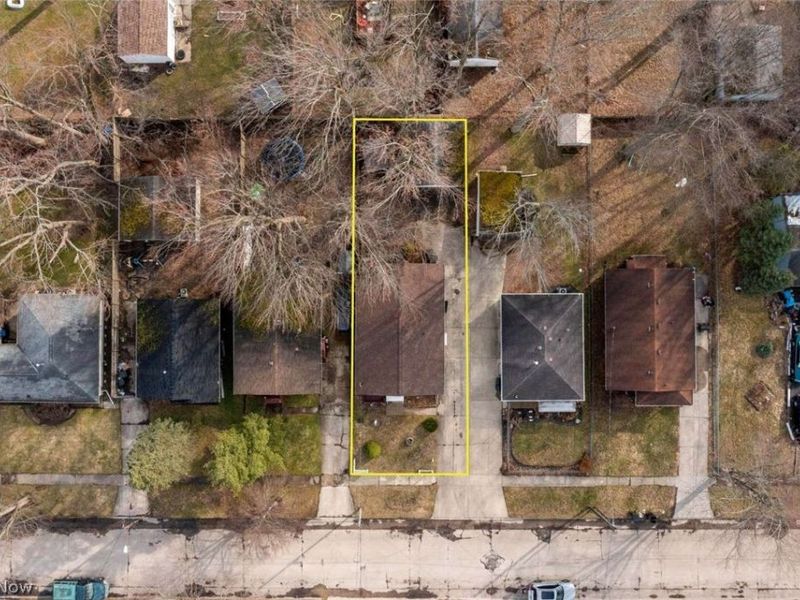 553 Delaware Avenue , Elyria, OH 44035 Photo 6