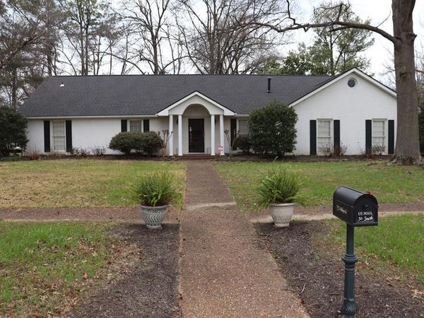 34 S Wedgewood, Blytheville, AR 72315