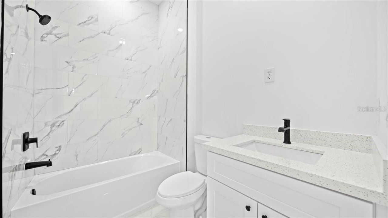 913/915 NE 15th Lane, Cape Coral, FL 33909 Photo