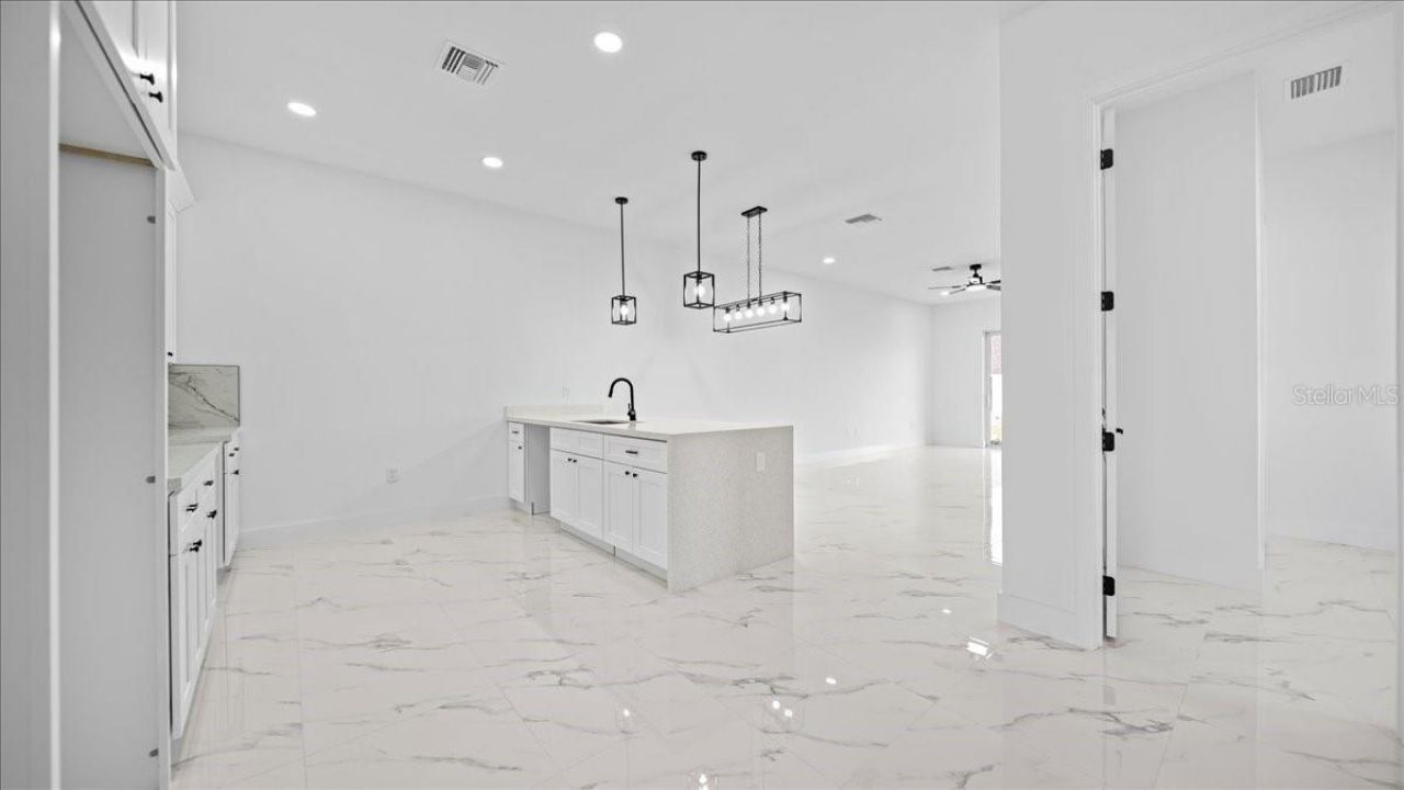 913/915 NE 15th Lane, Cape Coral, FL 33909 Photo