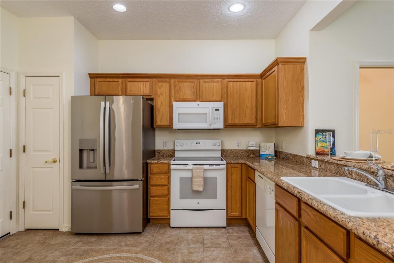 3349 Covered Bridge Dr W, Dunedin, FL 34698 Photo