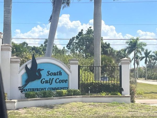 15641 ALSASK CIRCLE , PORT CHARLOTTE, FL 33981