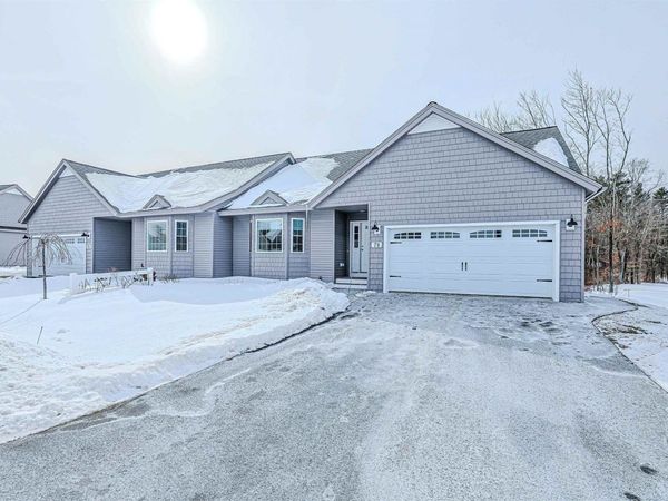 7 Cardinal Lane, Unit B, Epping, NH 03042